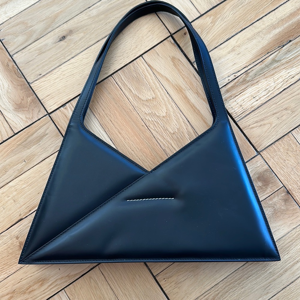 MM6 Maison Margiela Black Triangle 6 Shoulder Bag